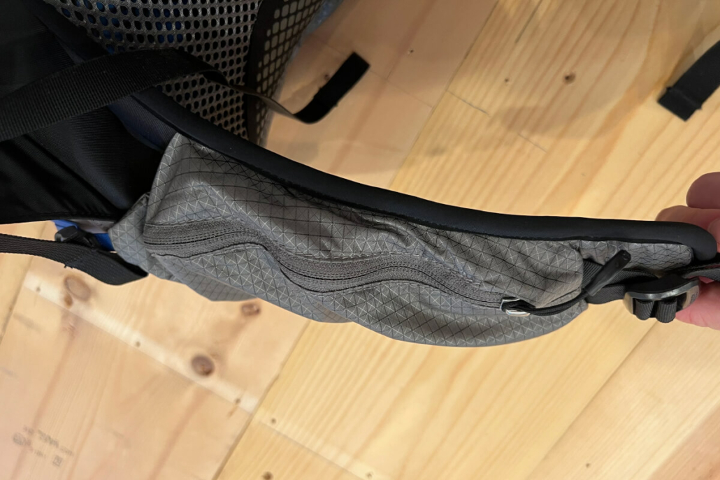 zippered hip belt pocket