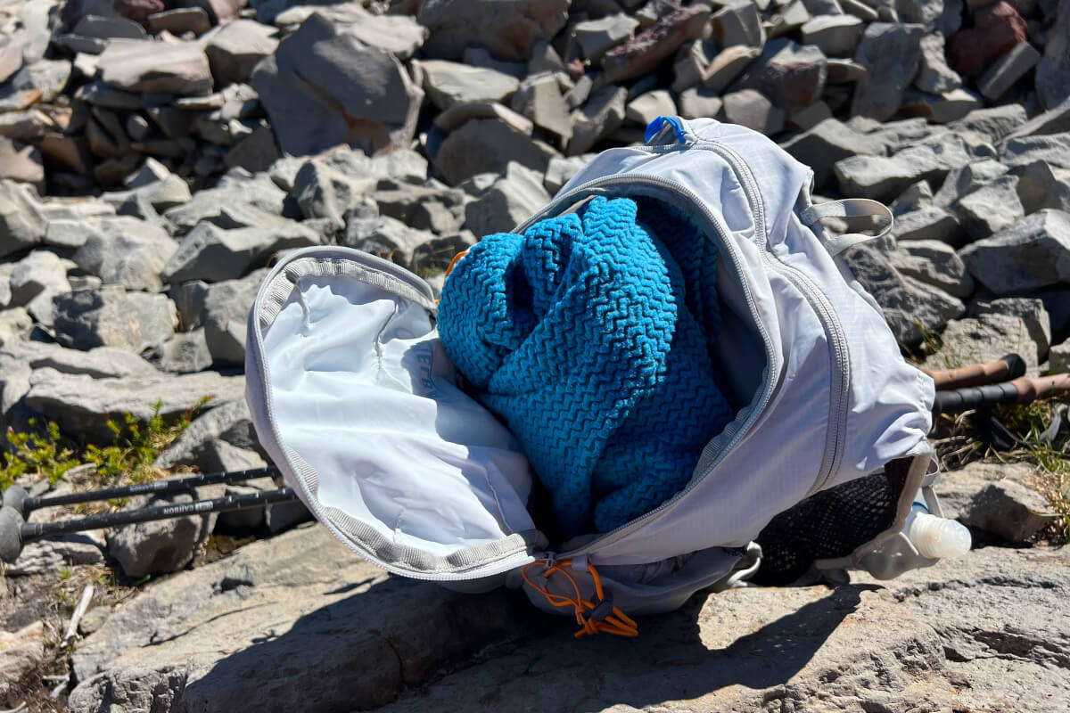 fleece expands out of the top