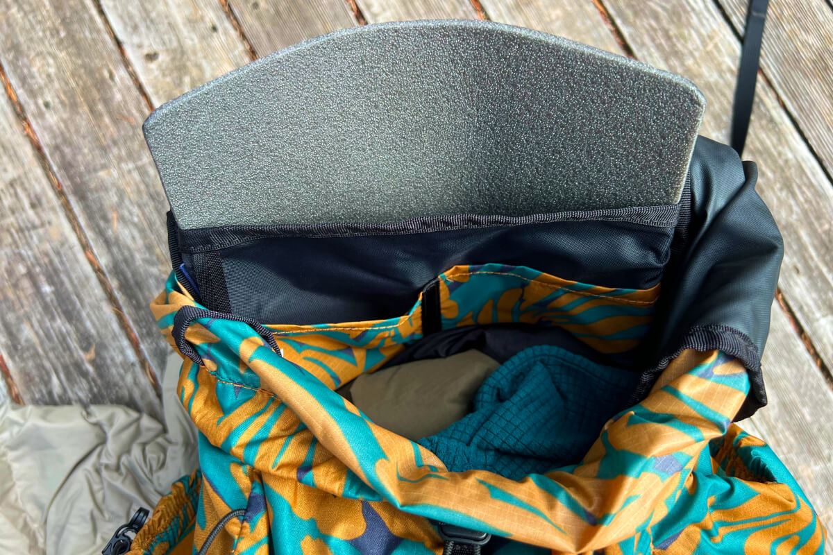 REI Flash 22 Pack with frame coming out