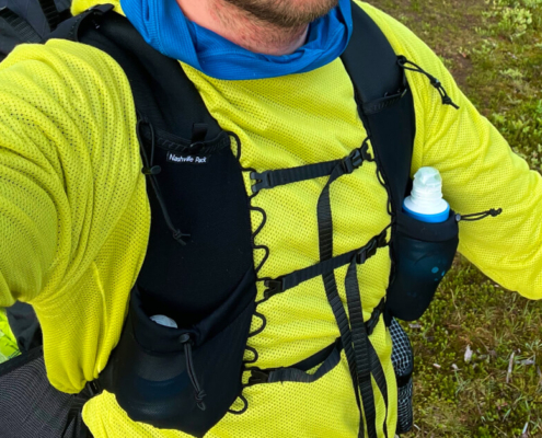 Wearing a fastpacking backpack for running