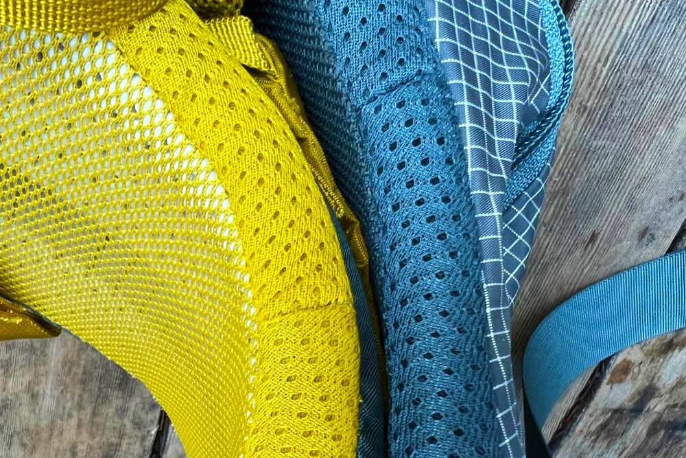 Flash Air 50 vs Flash 55-4 flash hip belt foam side by side