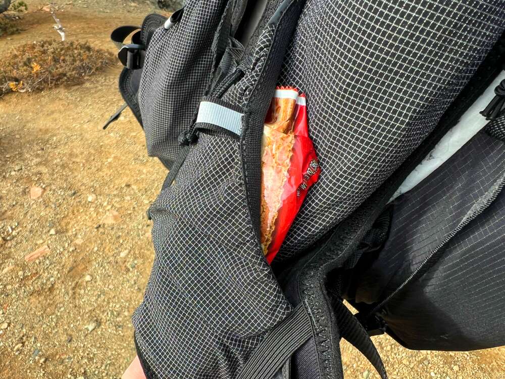 Hyperlite Mountain Gear Aero 28-13 close up on snack pocket