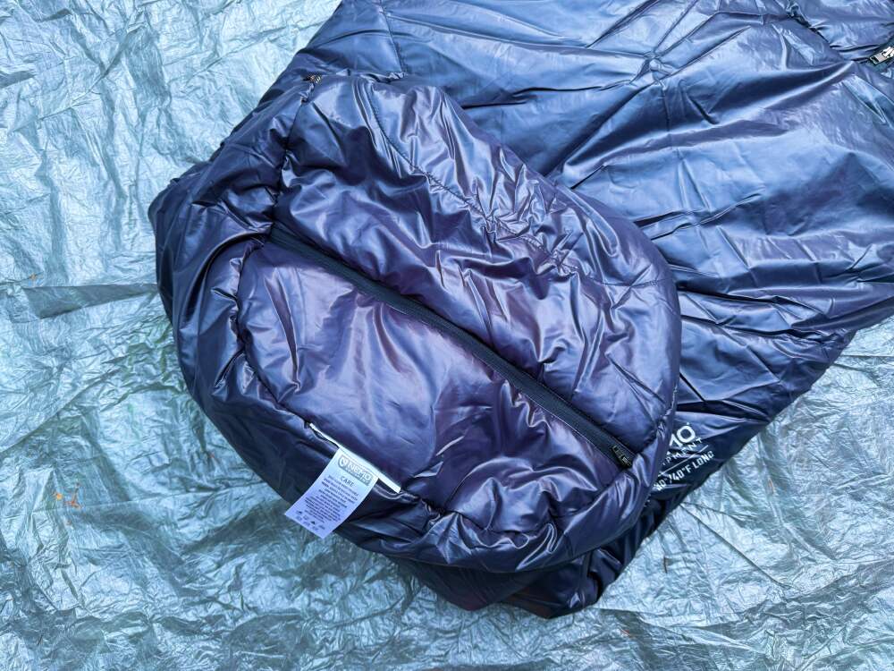 NEMO Soul Sleeping Bag-8 close up on closed zippered footbox