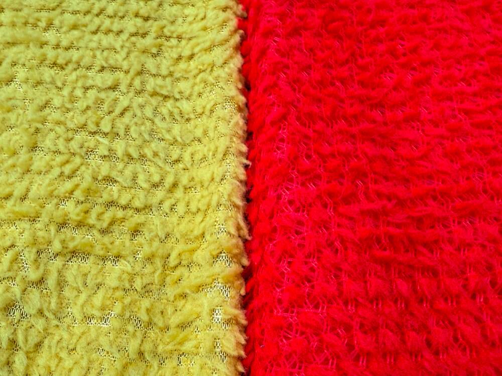 PrimaLoft Active Evolve (yellow/left) Polartec Alpha Direct (red/right)