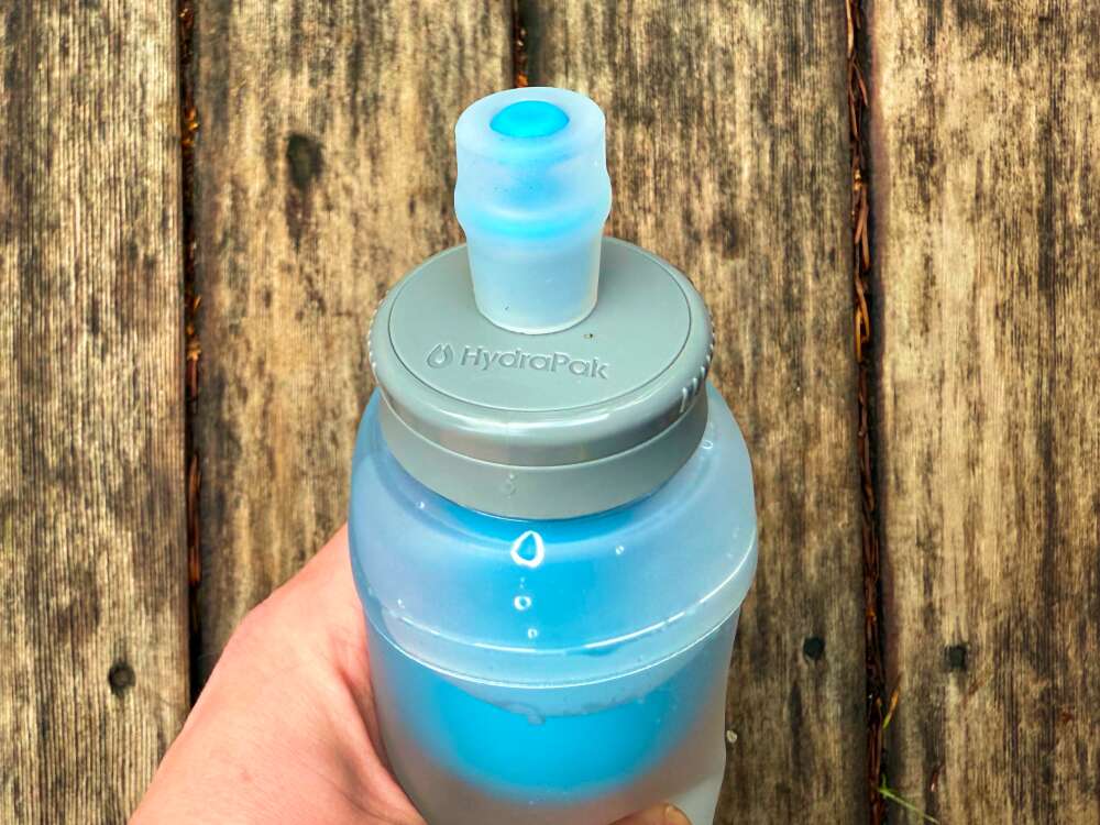 HydraPak UltraFlask Filter Cap-5 close up on bite valve