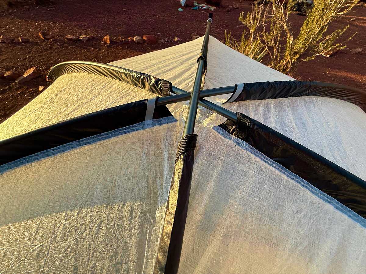 Hyperlite Mountain Gear Crosspeak 2-4 tent poles crossing of hyperlite mountain gear crosspeak