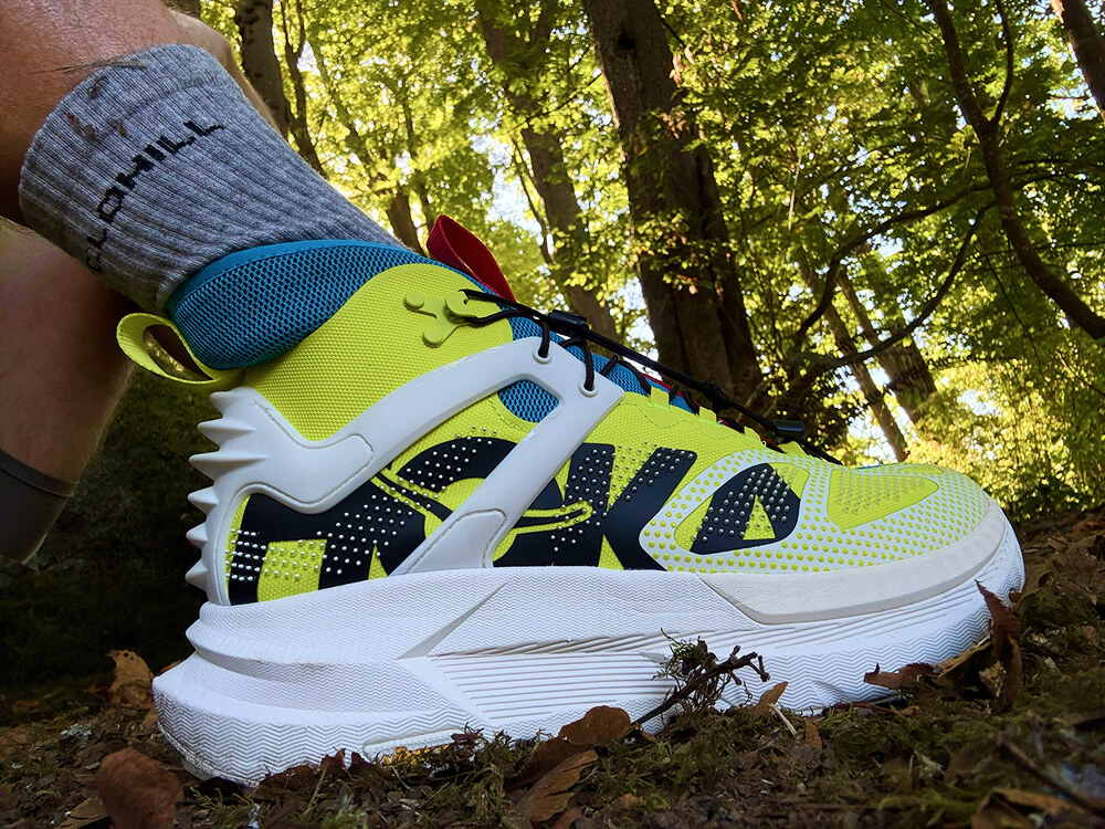 side view of hoka mafate x