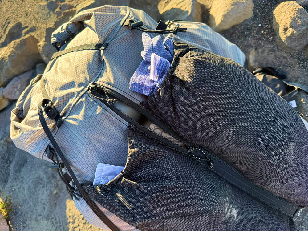 Outdoor Vitals Shadowlight Carbon 60 backpack-2 close up on front zipper