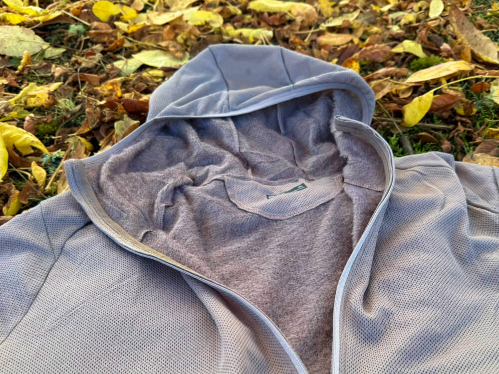 Janji Auras Ultrafleece Review-5 Close up on hood and brushed fleece interior