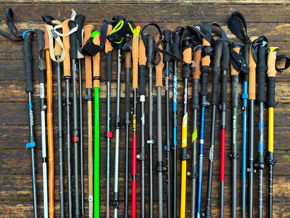 28 pairs of aluminum and carbon fiber trekking poles-2 28 pairs of aluminum and carbon fiber trekking poles-2
