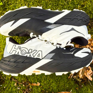 HOKA Speedgoat 7 in white black