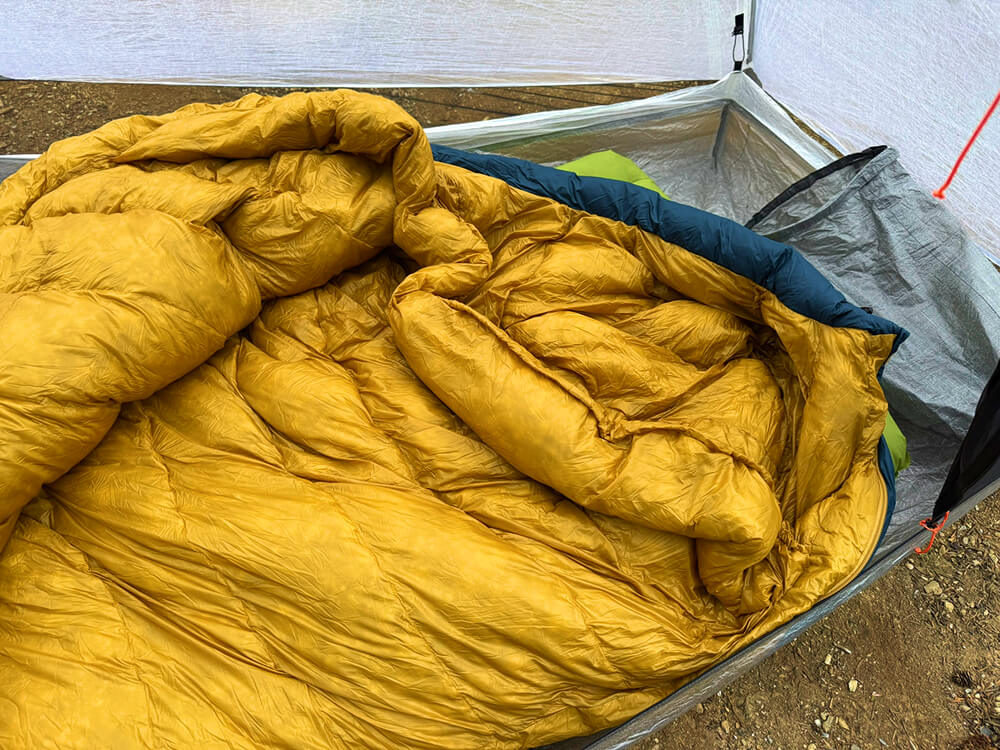 Hyperlite Mountain Gear Mummy Sleeping Bag Review-7 close up on draft collar